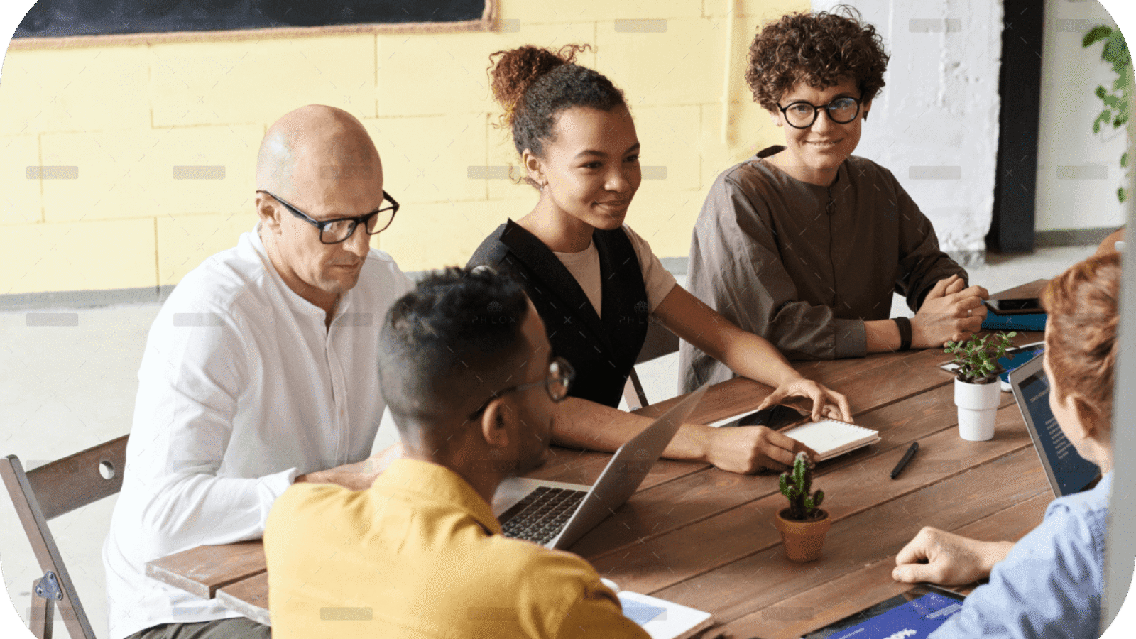 demo-attachment-2094-pexels-fauxels-3184614-1